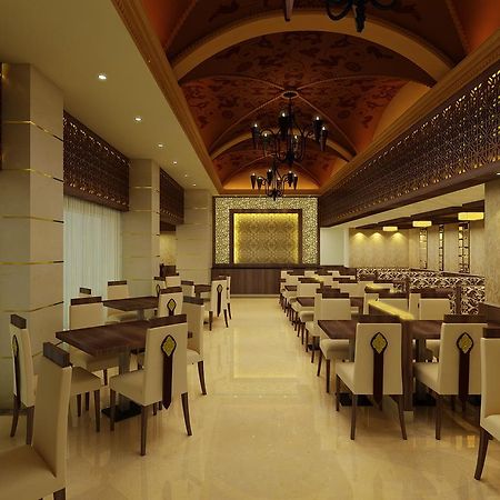 Brijwasi Royal Hotel Mathura Ngoại thất bức ảnh