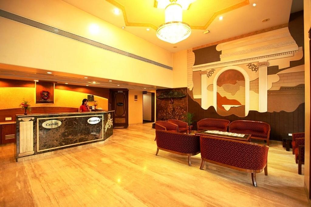 Brijwasi Royal Hotel Mathura Ngoại thất bức ảnh
