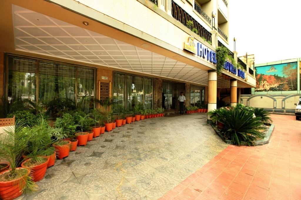 Brijwasi Royal Hotel Mathura Ngoại thất bức ảnh