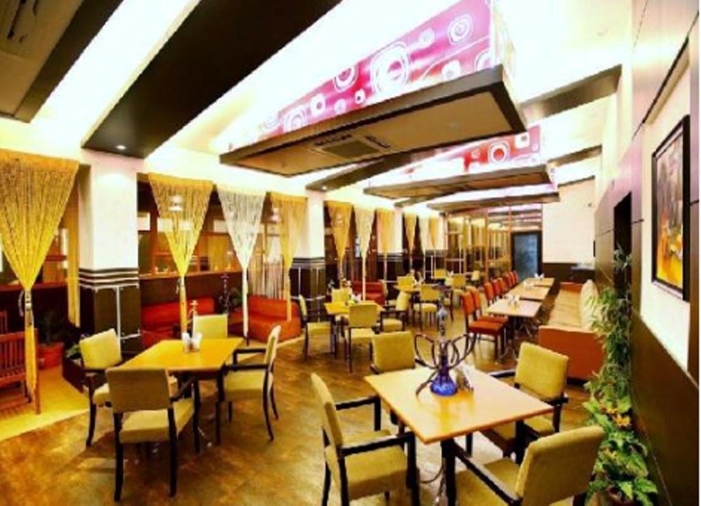 Brijwasi Royal Hotel Mathura Ngoại thất bức ảnh